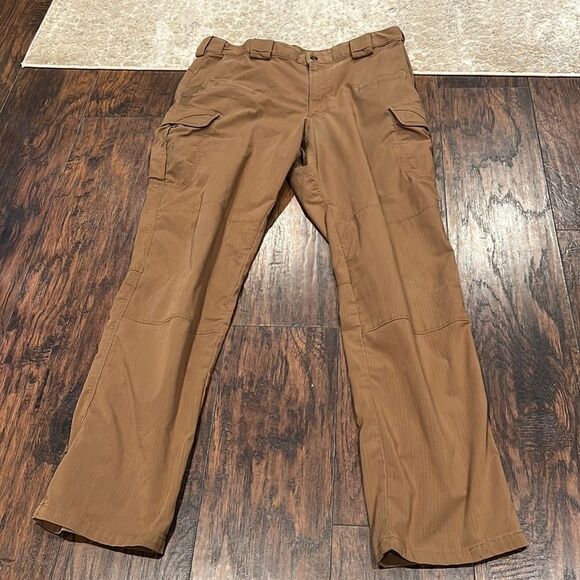 5.11 Tactical tan cargo pants size 38/36 rip stop in GUC